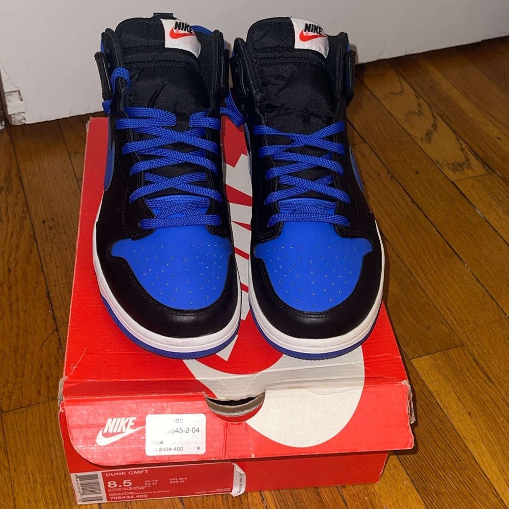 Nike Dunk Mid